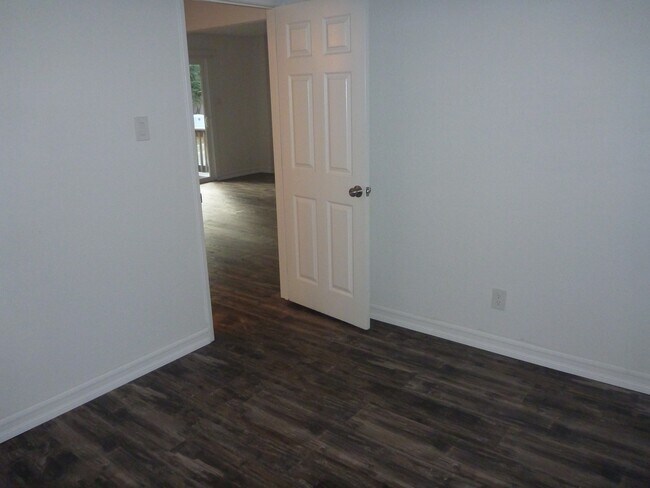 Building Photo - 810 Alder Ave