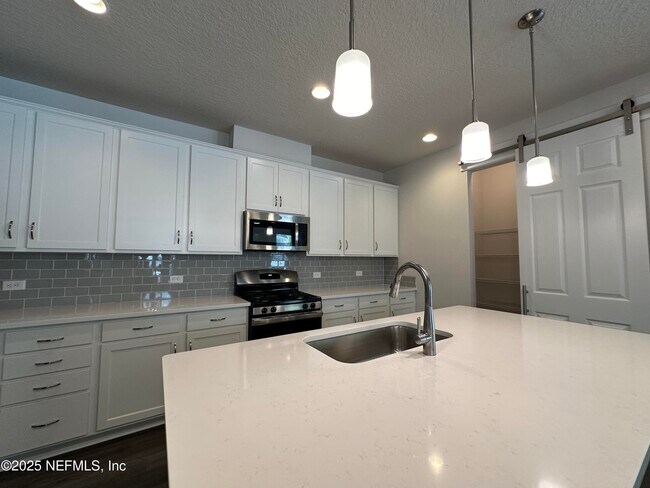 Building Photo - 282 Little Bear Run