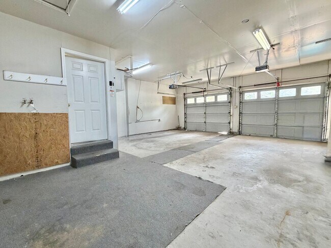 Building Photo - 2455 E 3700 N