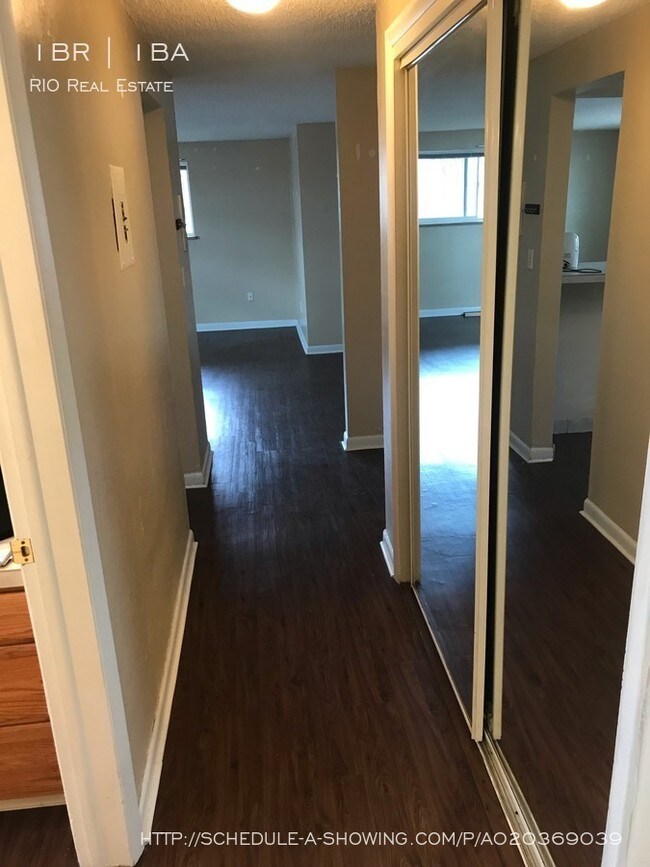 Building Photo - 1139 York St