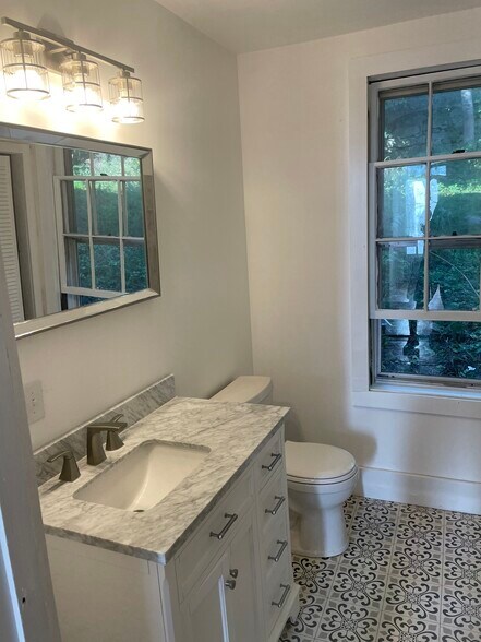 Marble vanity top - 706 Middle St