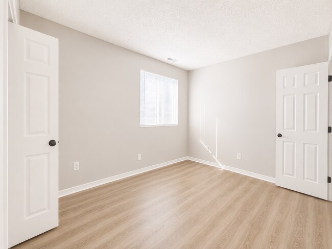 Building Photo - 1835 Zebulon Dr