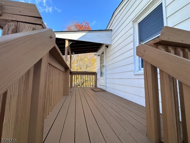 Building Photo - 376 S Main St