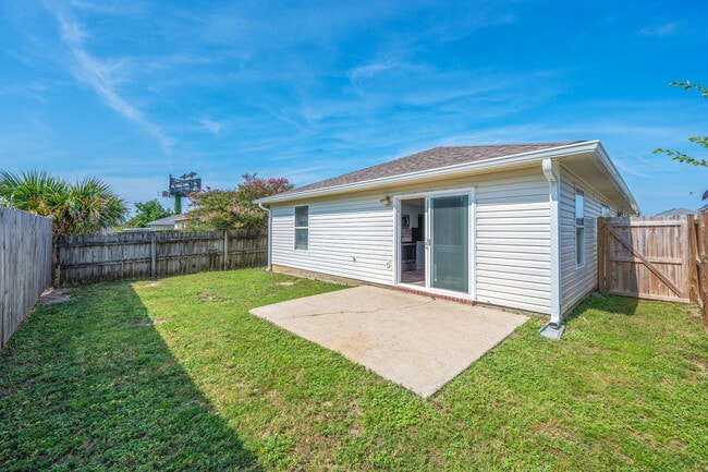 Building Photo - 7648 Chablis Cir