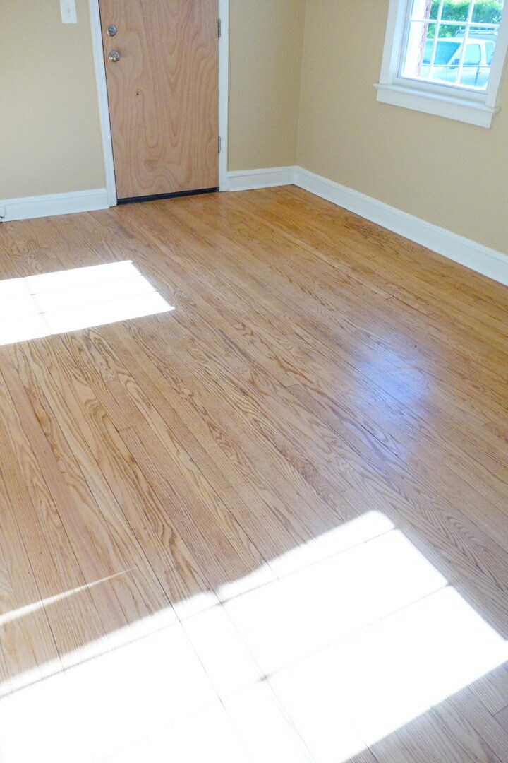 Building Photo - 8413 Flower Ave