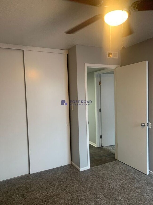 Building Photo - 515 W 27th St S