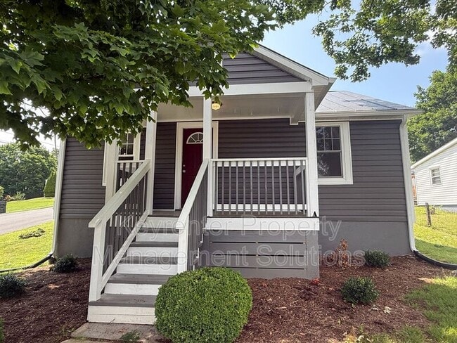 Primary Photo - 202 Grubert Ave