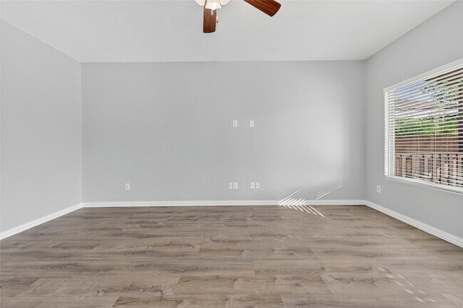 Building Photo - 1928 Velarde Rd