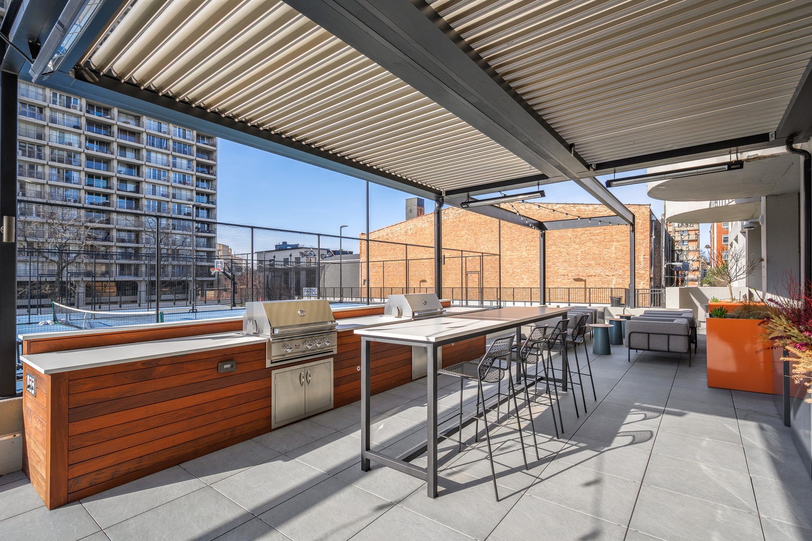 Building Photo - 2020 N Lincoln Park W