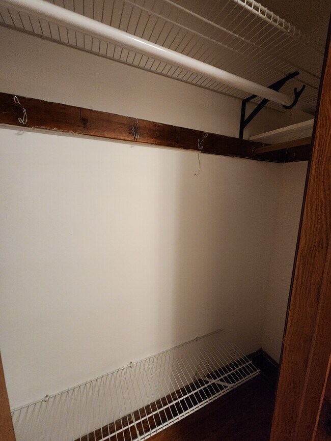 Building Photo - 2404 W Superior St