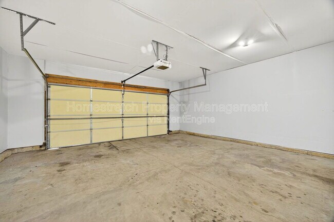 Building Photo - 820 Whisper Creek Ct