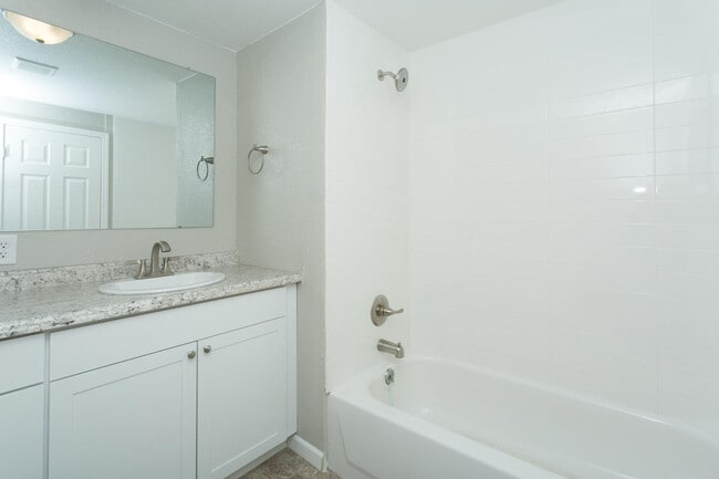 Building Photo - 1107 Glen Dale Ct