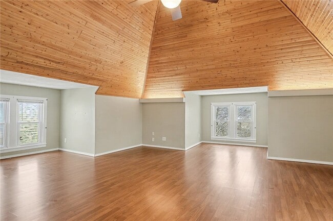 Building Photo - 30 Shepard St