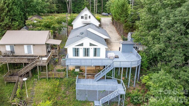 Building Photo - 138 Strand Dr