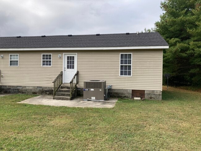 Building Photo - 39 Farm View Cir