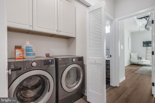 Building Photo - 5445 Billenca Ln