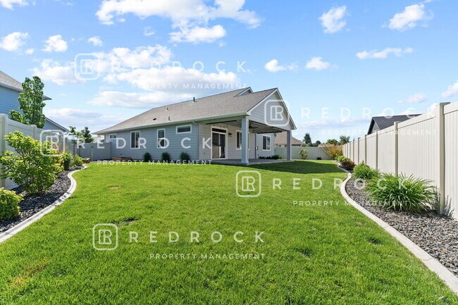 Building Photo - 1725 N Meyers Ct