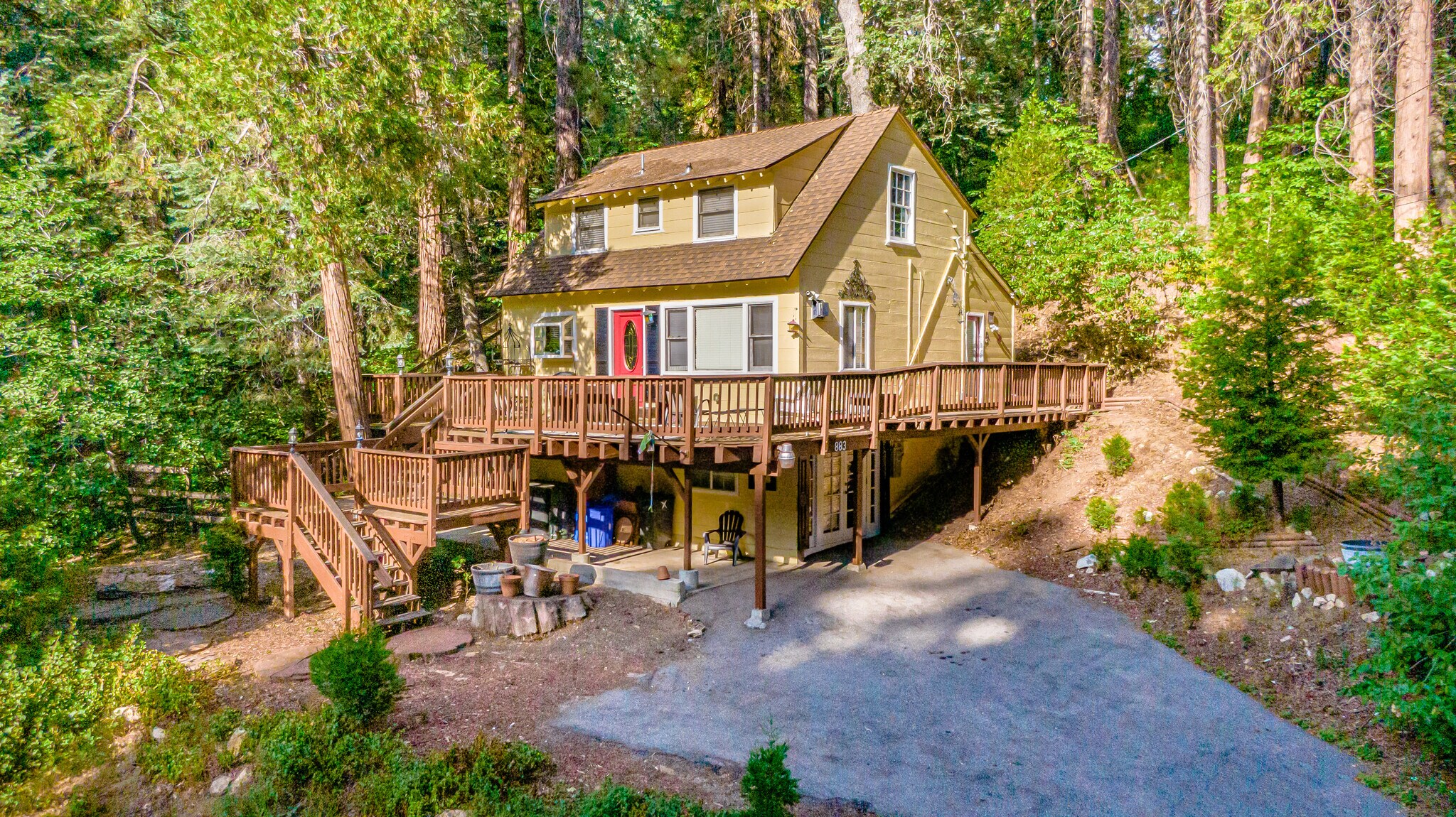 Building Photo - 883 Kuffel Canyon Rd