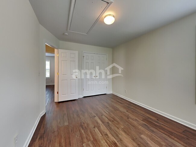 Building Photo - 1860 Francis Mill Ct