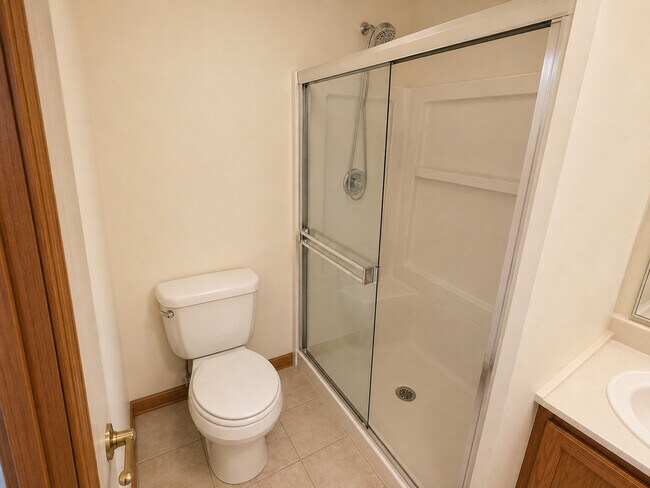 Building Photo - 3322 Bromley Ln