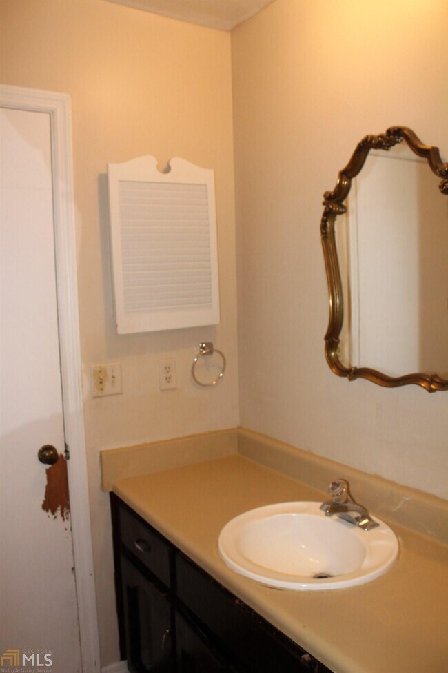 Building Photo - 207 Admirals Walk