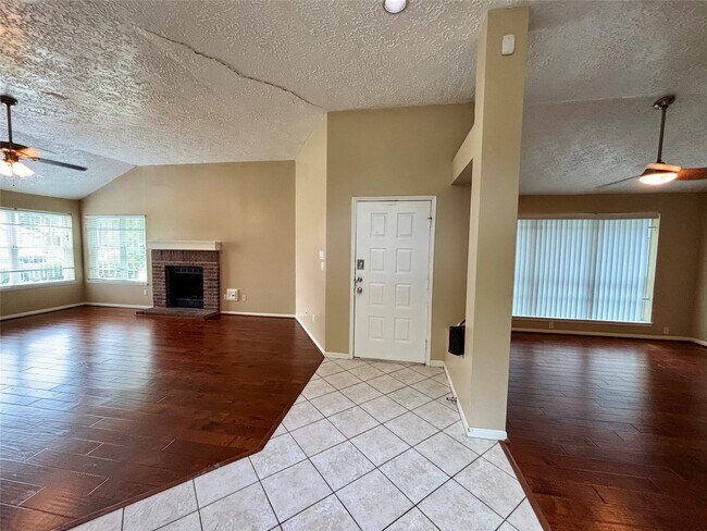 Building Photo - 12702 Meadway Ct