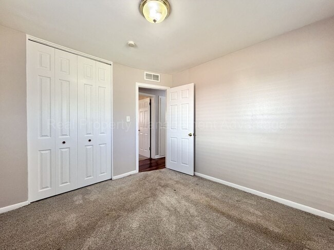 Building Photo - Updated and Beautifully Maintained 3-Bedroom Ranch Minutes from Downtown Berkley!