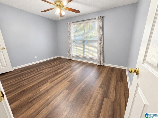 Building Photo - 1345 Moss Rose Ln