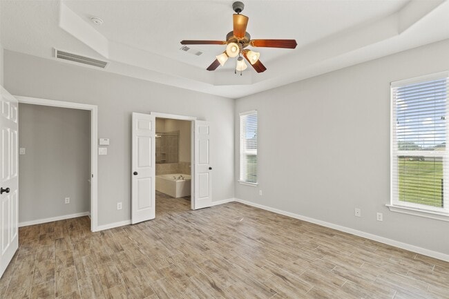 Building Photo - 521 Ironwood Forest Dr