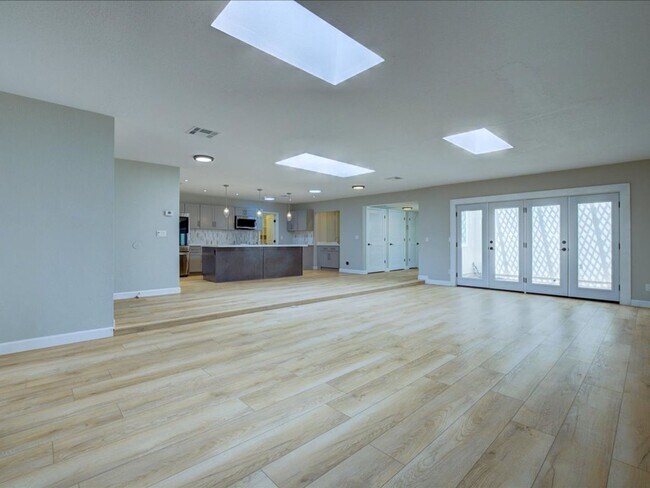 Building Photo - Scenic Living at Dorado Golf Course; 3 Bedroom 2 Bathroom