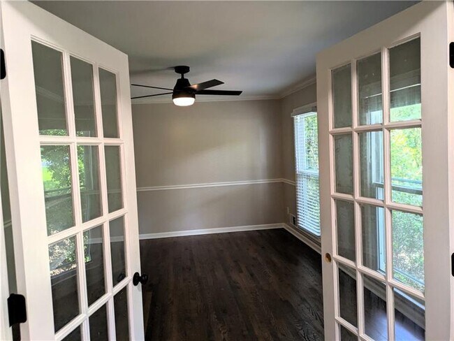 Building Photo - 220 Indian Hills Ct