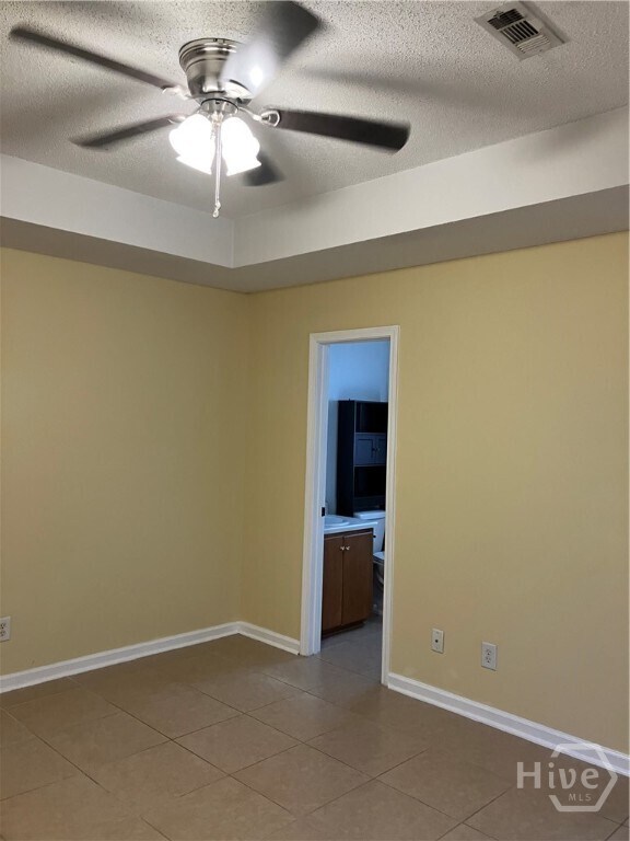 Building Photo - 164 River Bend Dr