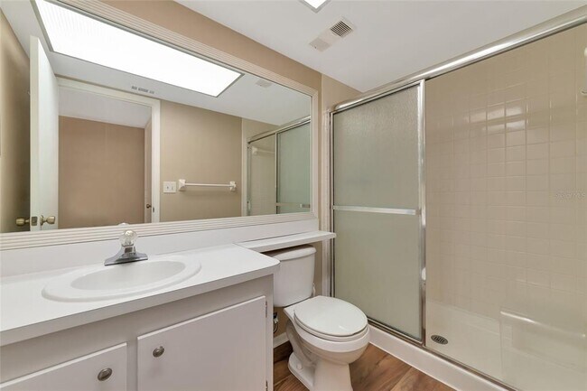 Building Photo - 425 30th Ave W