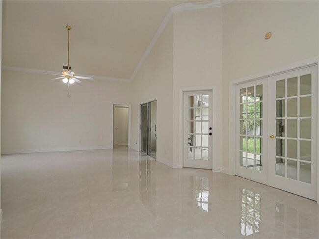 Building Photo - 513 Benedictine Terrace