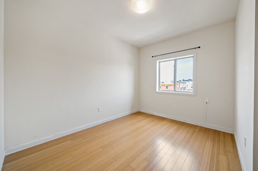 Building Photo - 1140 Shackamaxon St