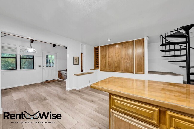 Building Photo - 683 Old La Honda Rd