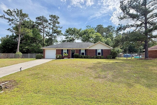 Building Photo - COMING JUNE 2026! (Pet Friendly)
