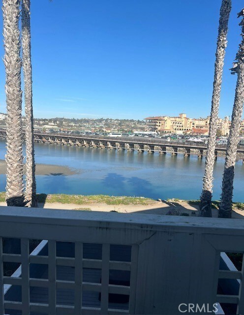 Building Photo - 2929 Sandy Pointe