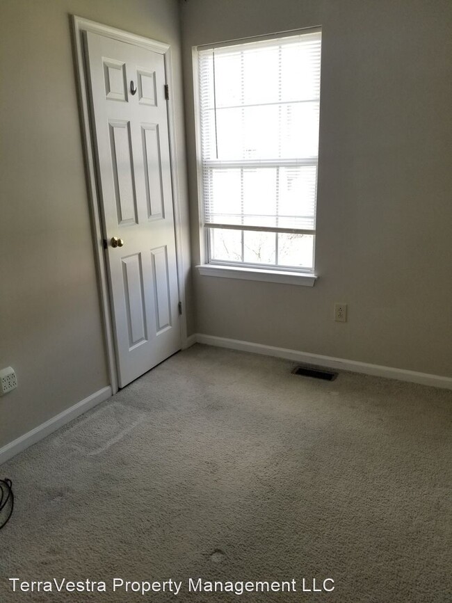Building Photo - 3 br, 1.5 bath House - 4008 Tall Pines