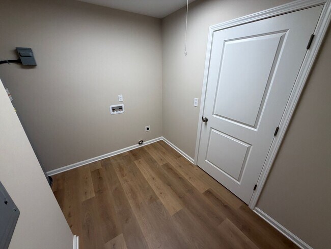 Building Photo - New Construction Duplex For Rent: 511 Maryland Ave, Burlington, NC