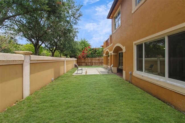 Building Photo - 15445 SW 26th Terrace