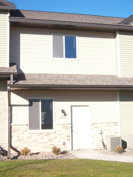 Exterior Front - 2312 Peters Dr
