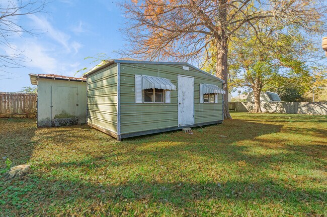 Building Photo - 113 Aberdeen Dr