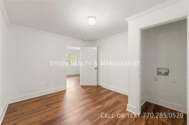 Building Photo - 1016 Linam Ave SE