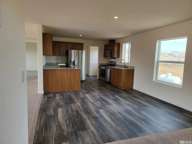 Building Photo - Spacious 3-Bedroom Home on 1.35 Acres with Valley Views – Dayton, NV