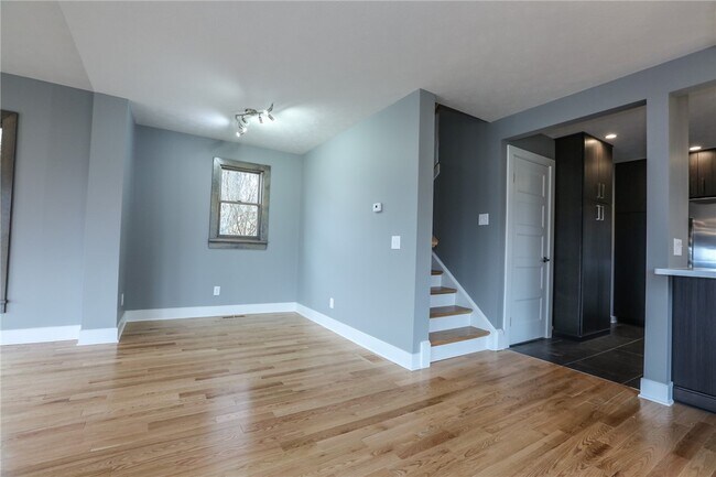 Building Photo - 1370 Bay Shore Blvd