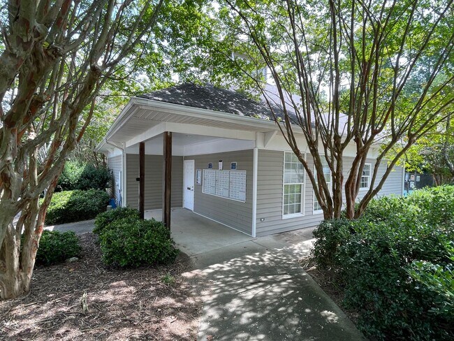 Building Photo - 303 Smith Level Rd