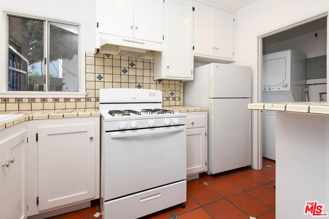 Building Photo - 522 N Alta Vista Blvd