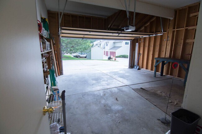 Building Photo - Beautiful 2bd/2ba Townhome in Downtown Louisville!