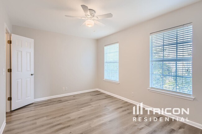 Building Photo - 501 Tobin Dr